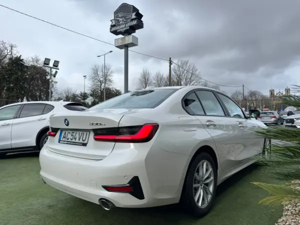 BMW 330 e Corporate Edition Auto 4