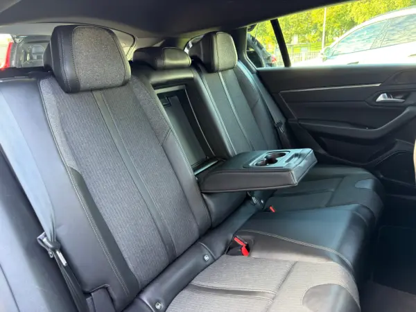 Peugeot 508 SW 1.6 Hybrid Allure e-EAT8 22