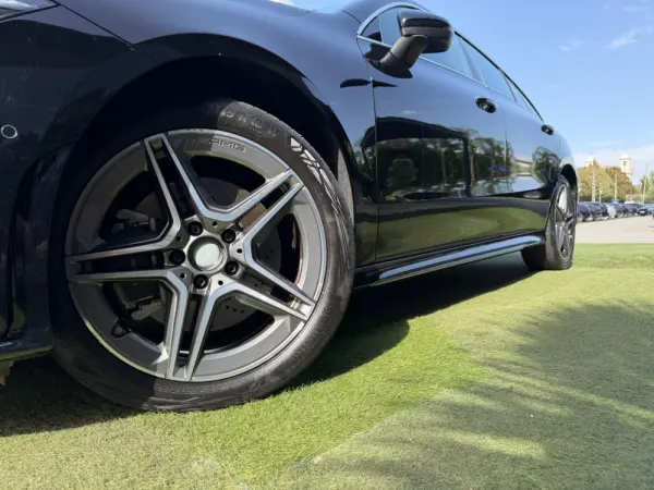 Mercedes-Benz CLA 250 e Shooting Brake AMG Line 4