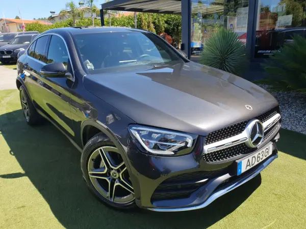 Mercedes-Benz GLC 300 e Coupé 4Matic 8