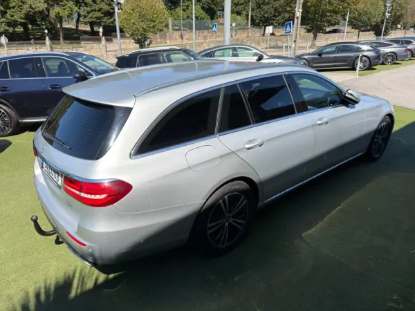 Mercedes-Benz E 220 d Avantgarde 9