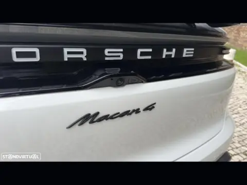 Porsche Macan Electric 4 8