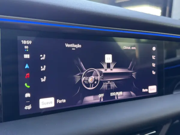 Porsche Macan Electric 4 73