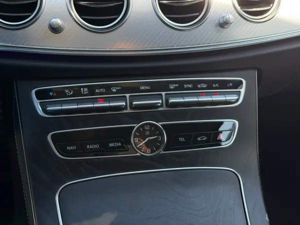 Mercedes-Benz E 220 d Avantgarde 66
