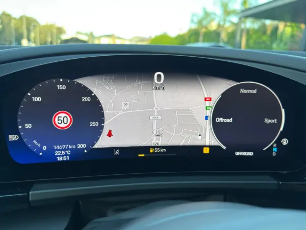 Porsche Macan Electric 4 38