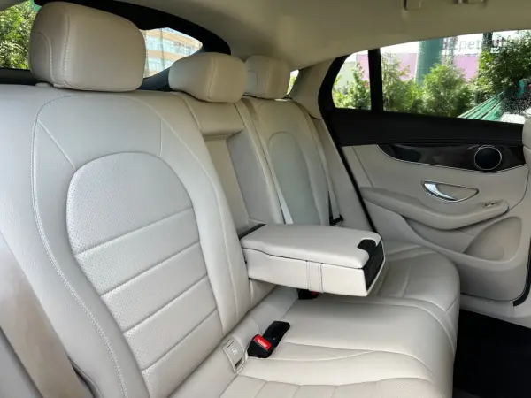 Mercedes-Benz GLC 220 d Coupé 4Matic 16