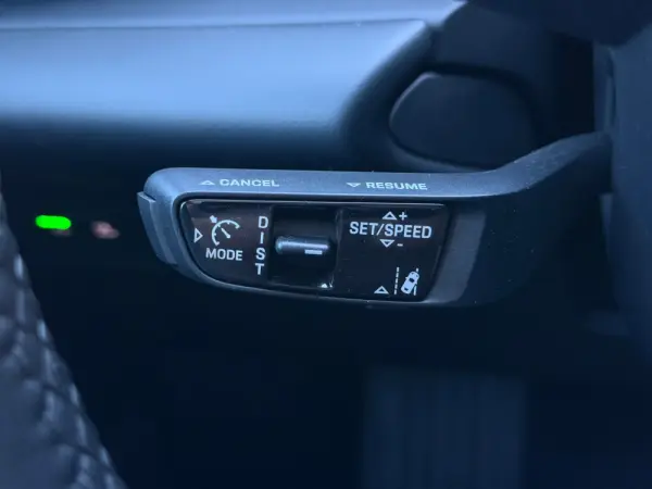 Porsche Macan Electric 4 42