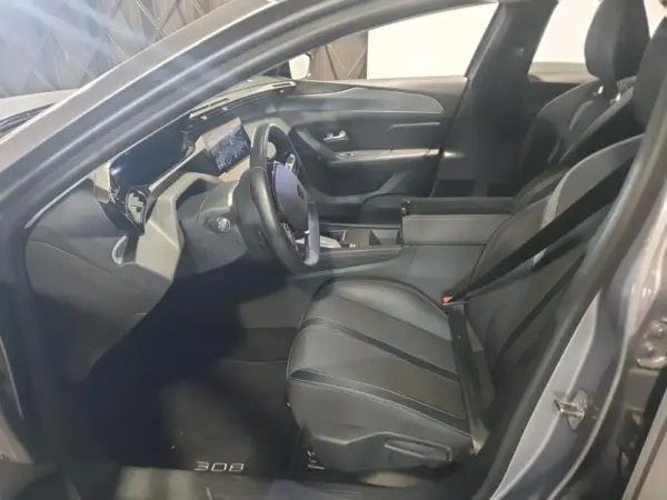Peugeot 308 1.5 BlueHDi Allure EAT8 6