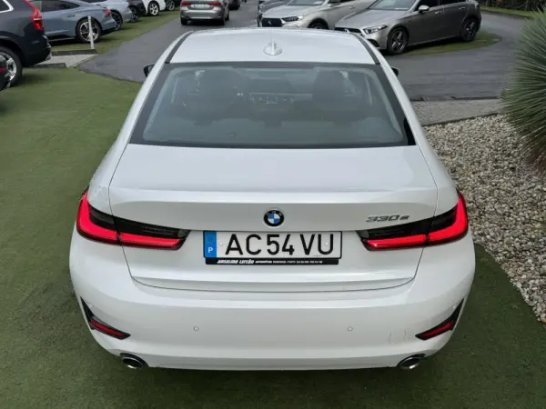 BMW 330 e Corporate Edition Auto 11