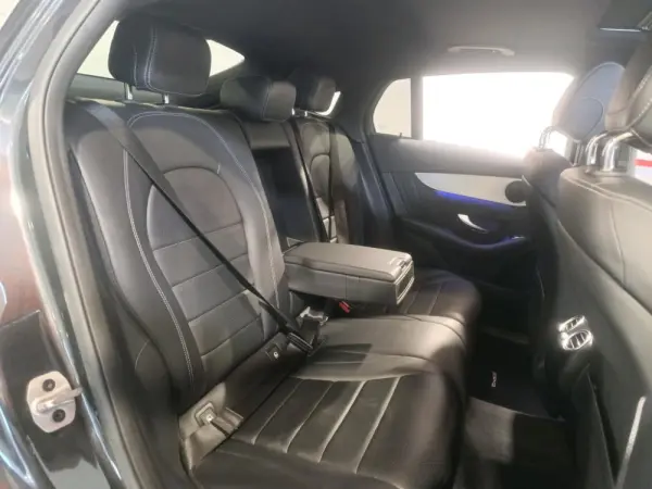 Mercedes-Benz GLC 300 de Coupé 4Matic 7