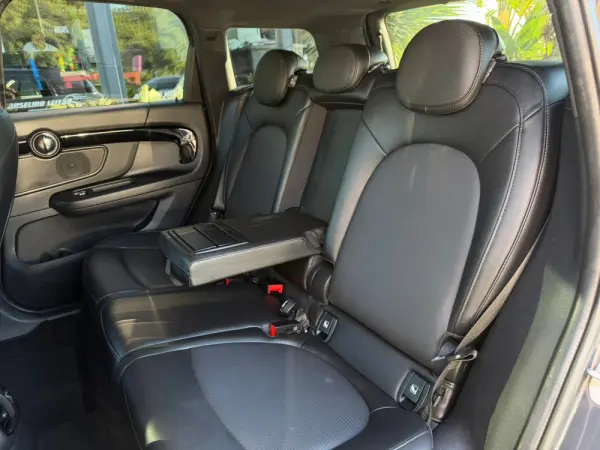 MINI Countryman Cooper SE ALL4 Auto 17