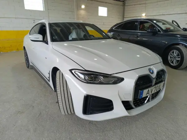 BMW i4 eDrive40 Pack Desportivo M 3
