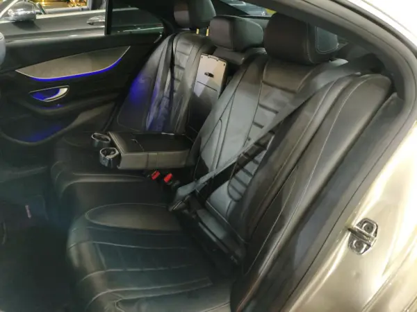 Mercedes-Benz CLS 220 d AMG Line 6