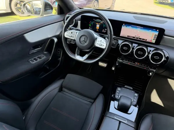 Mercedes-Benz CLA 250 e Shooting Brake AMG Line 20
