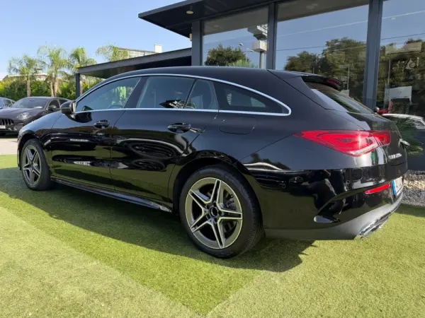 Mercedes-Benz CLA 250 e Shooting Brake AMG Line 12