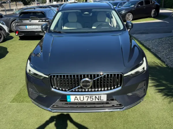 Volvo XC 60 2.0 B4 Plus Bright 8