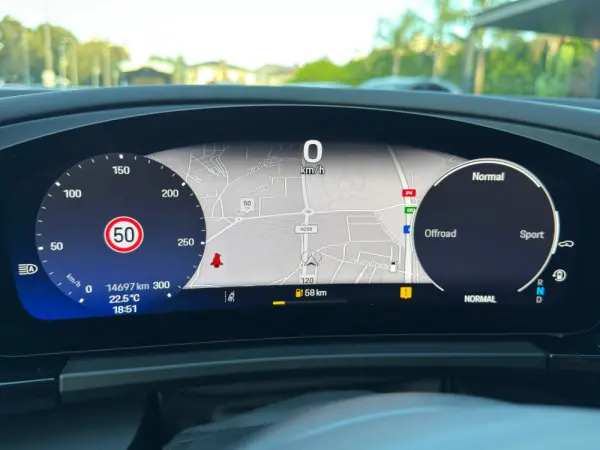 Porsche Macan Electric 4 39