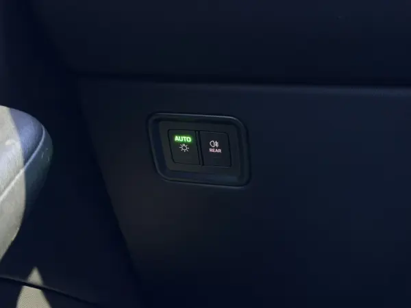 Porsche Macan Electric 4 32