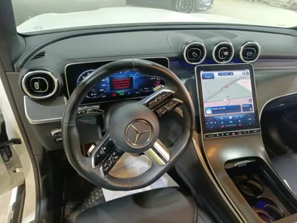 Mercedes-Benz GLC 300 e 4Matic 5