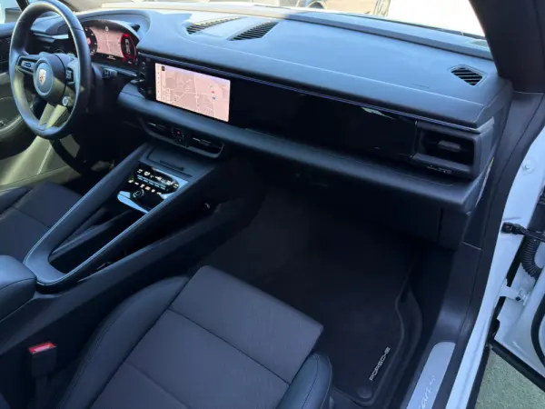 Porsche Macan Electric 4 21