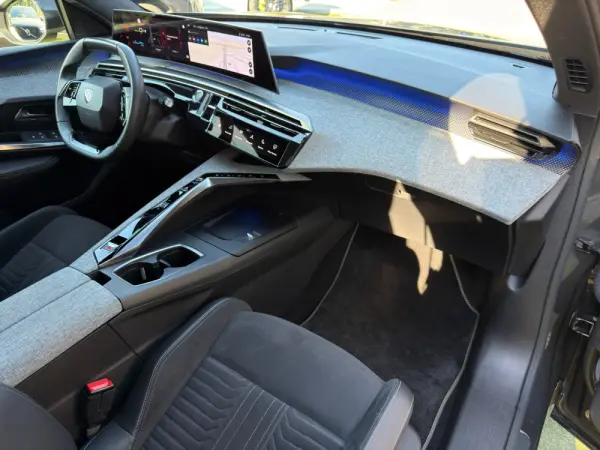 Peugeot E-3008 73 kWh GT 19