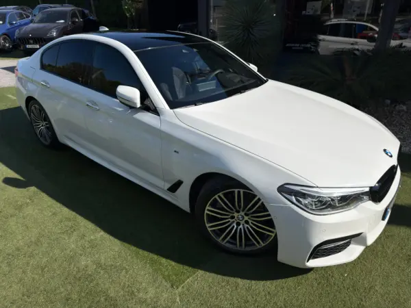 BMW 520 d Pack M Auto 11