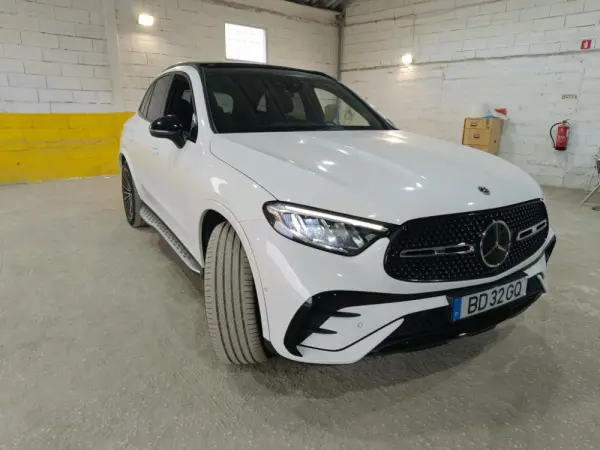 Mercedes-Benz GLC 300 e 4Matic 3