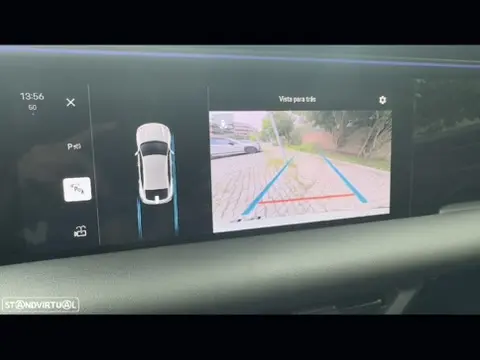 Porsche Macan Electric 4 18