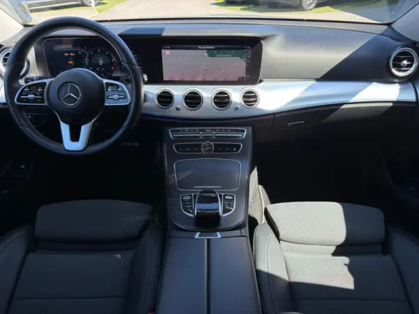 Mercedes-Benz E 220 d Avantgarde 24