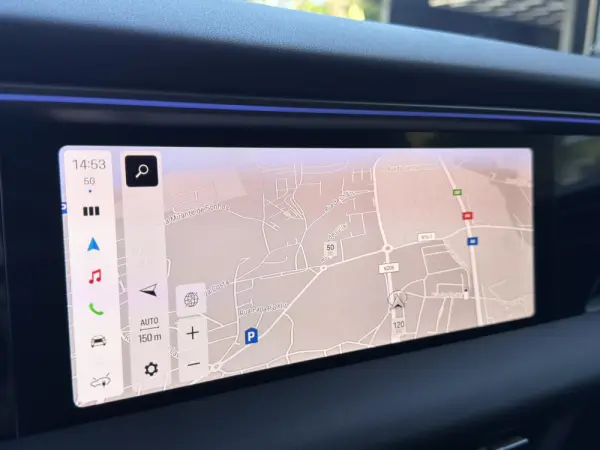 Porsche Macan Electric 4 47