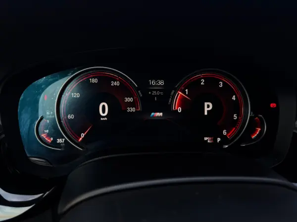 BMW 520 d Pack M Auto 34