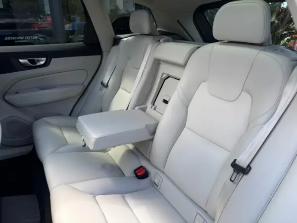 Volvo XC 60 2.0 T6 PHEV Ultimate Dark AWD 25