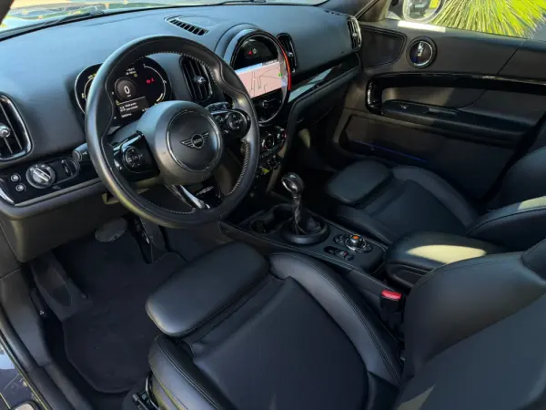 MINI Countryman Cooper SE ALL4 Auto 2