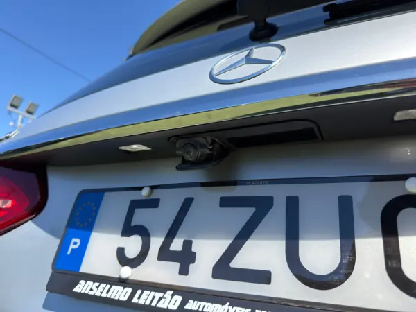 Mercedes-Benz E 220 d Avantgarde 12