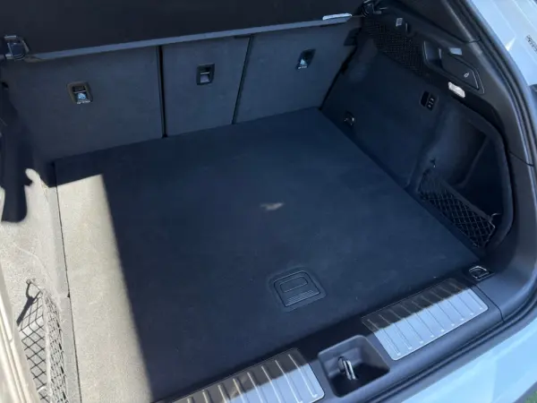 Porsche Macan Electric 4 86