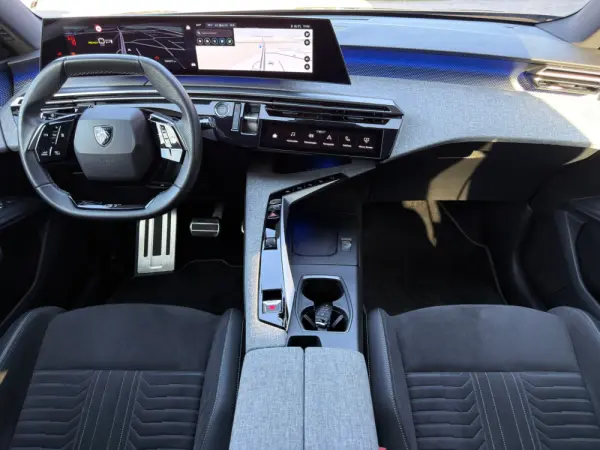 Peugeot E-3008 73 kWh GT 23