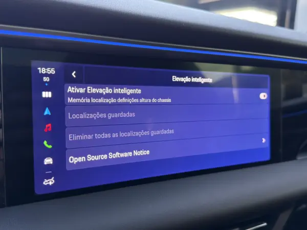 Porsche Macan Electric 4 61