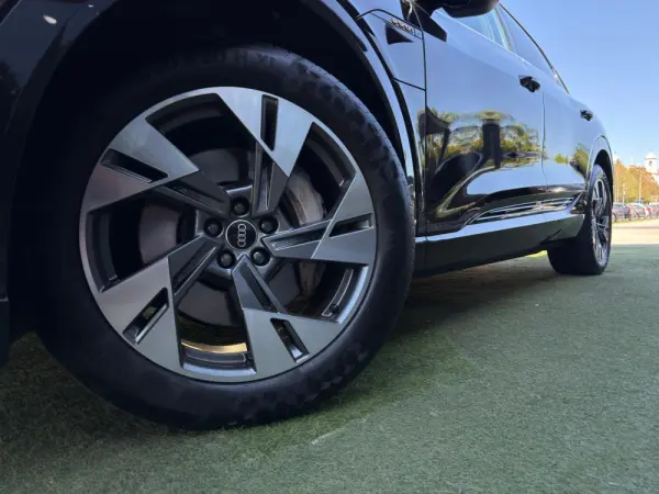 Audi e-tron Sportback 55 quattro S line 5