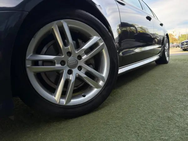 Audi A6 Avant 2.0 TDi Advance S tronic 5