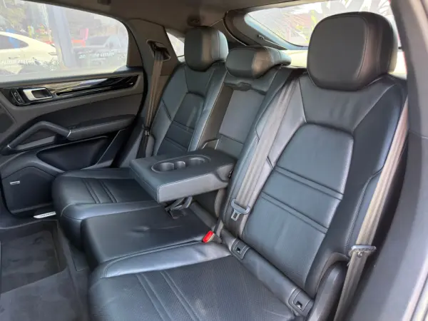 Porsche Cayenne Coupé E-Hybrid Tiptronic S 28