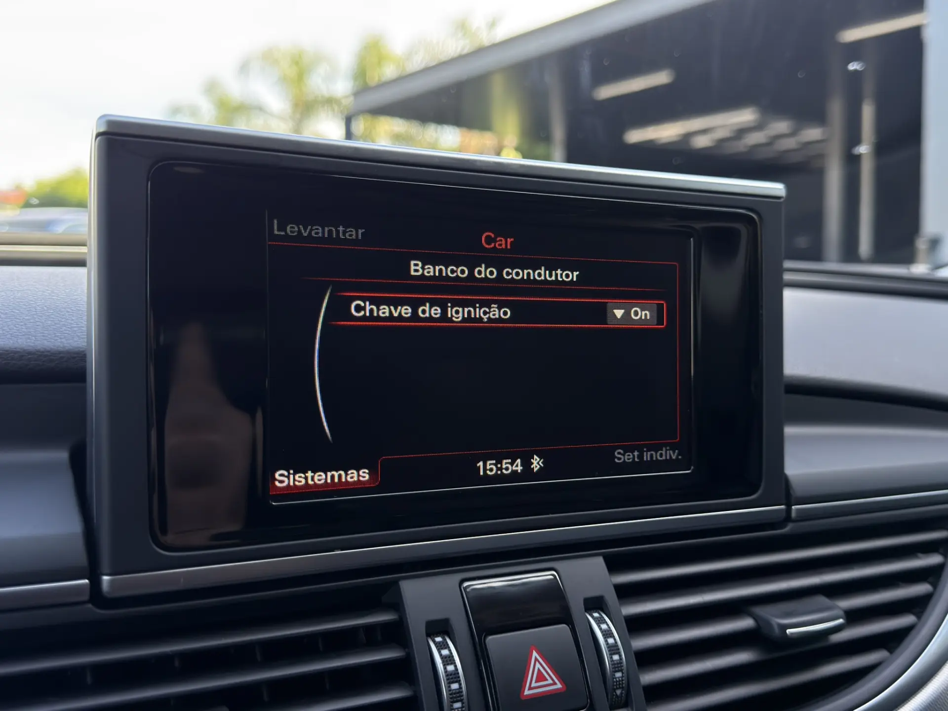 Audi A6 Avant 2.0 TDi Advance S tronic 44