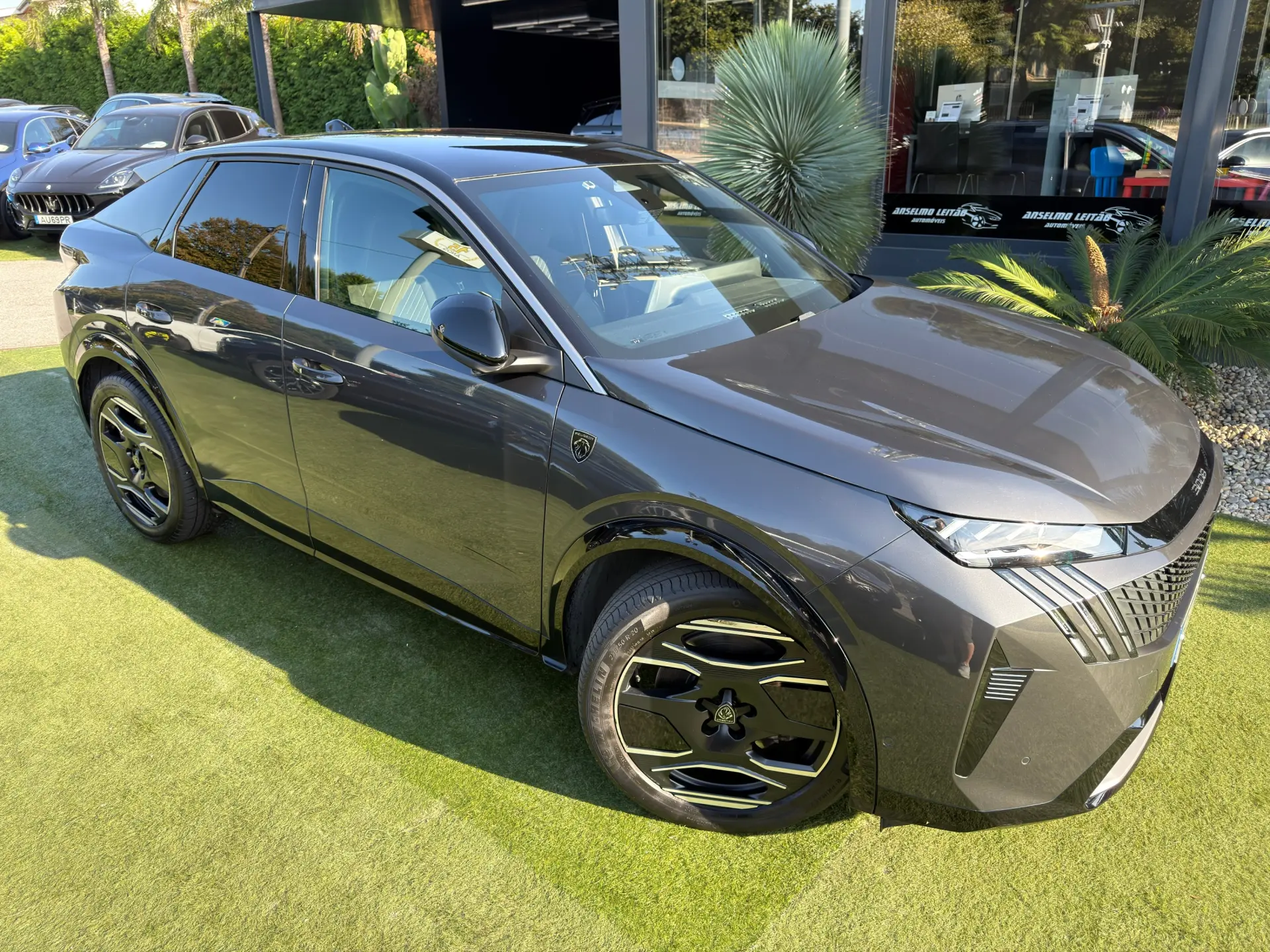 Peugeot E-3008 73 kWh GT 11