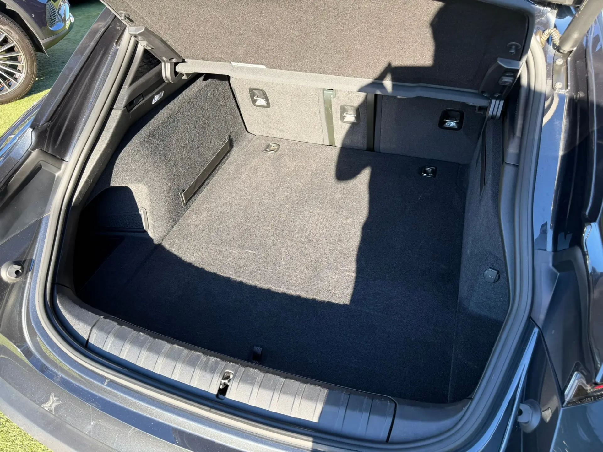 Porsche Taycan Sport Turismo Standard 79