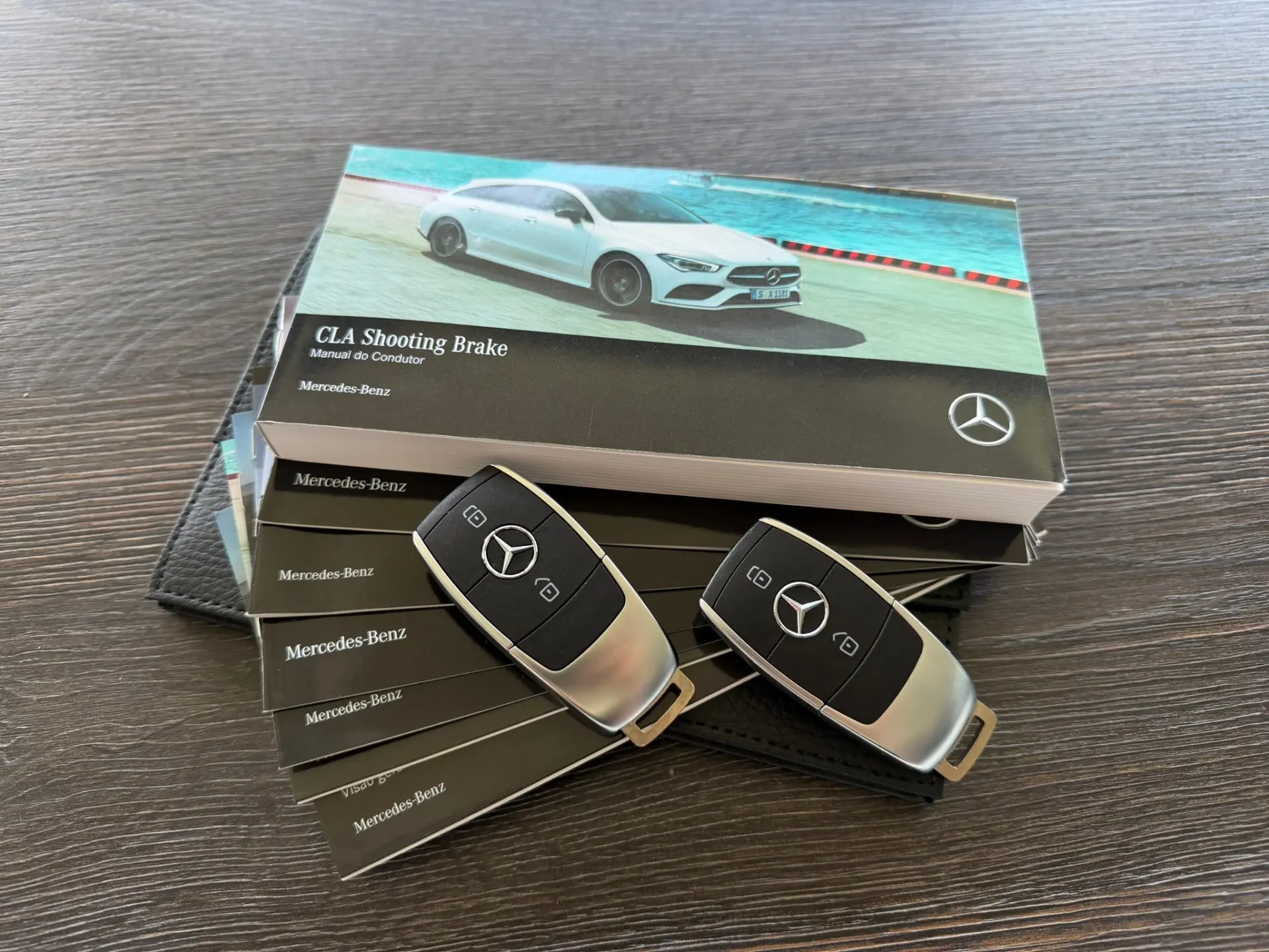 Mercedes-Benz CLA 250 e Shooting Brake AMG Line 70