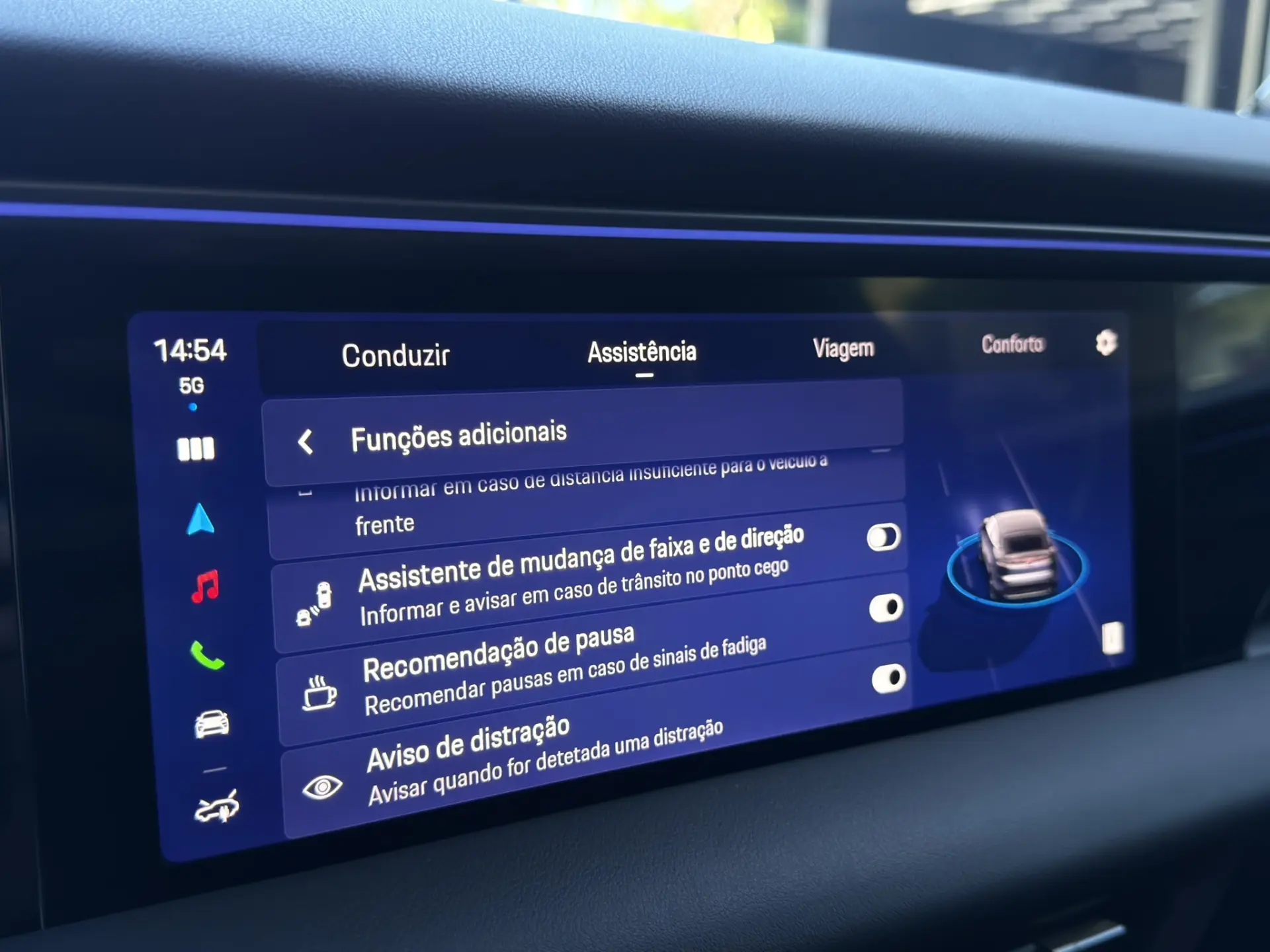 Porsche Macan Electric 4 57