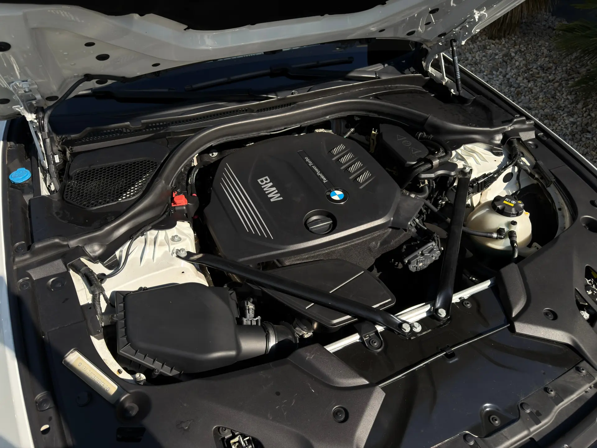 BMW 520 d Pack M Auto 77