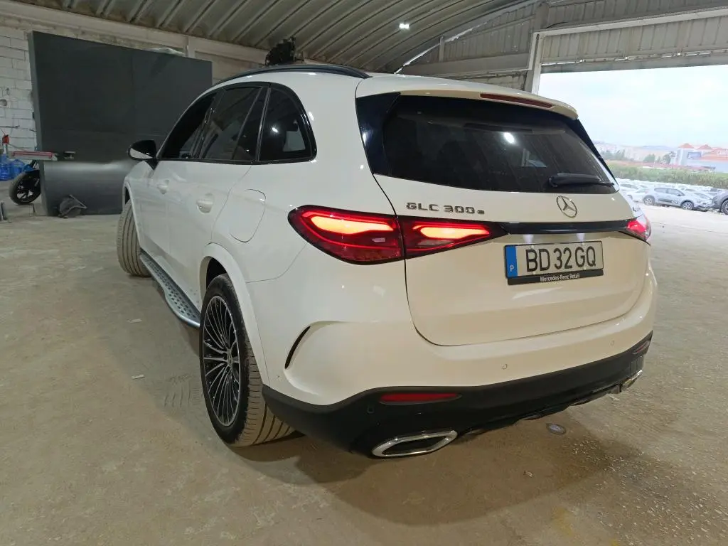 Mercedes-Benz GLC 300 e 4Matic 4