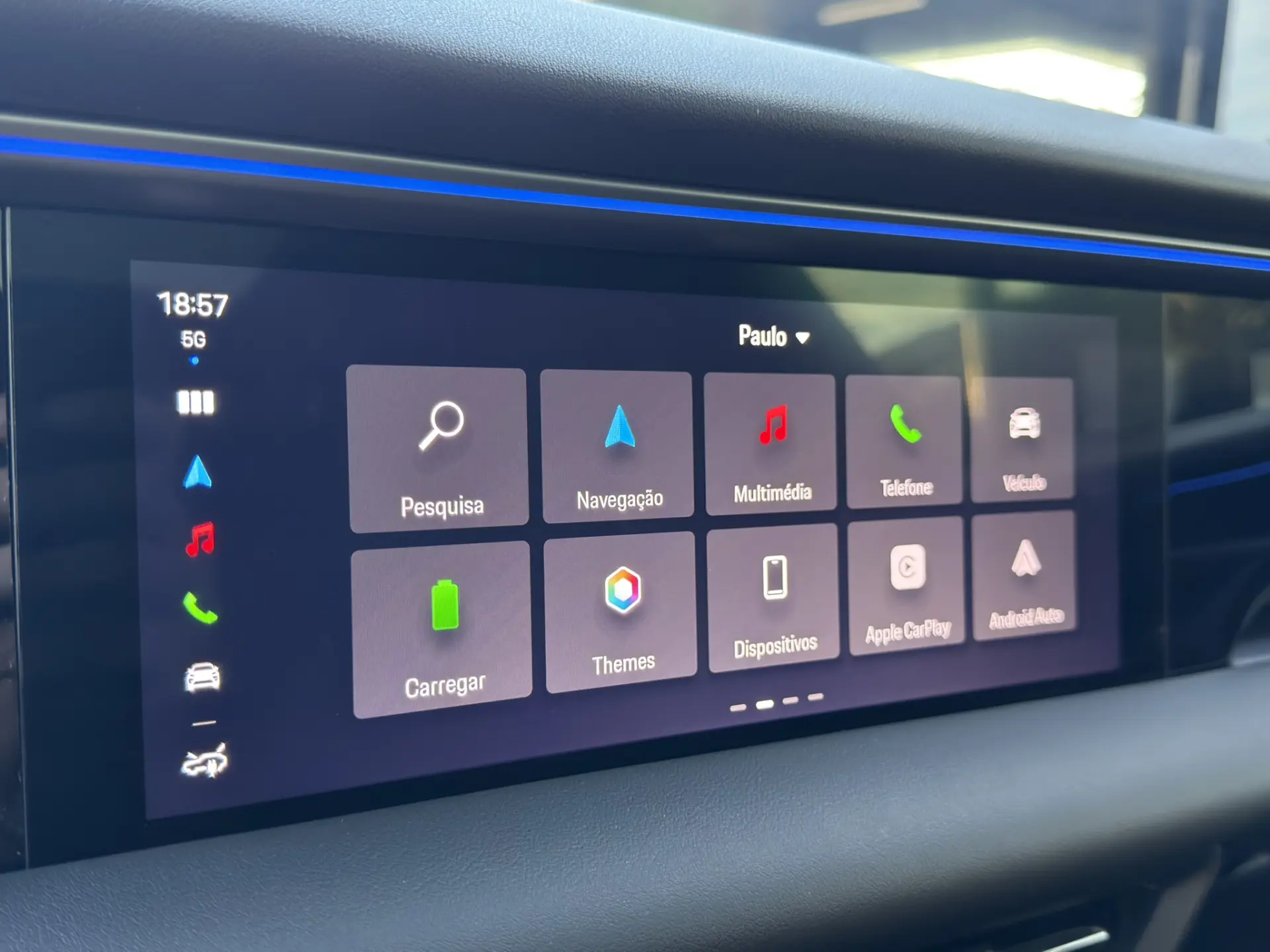 Porsche Macan Electric 4 70