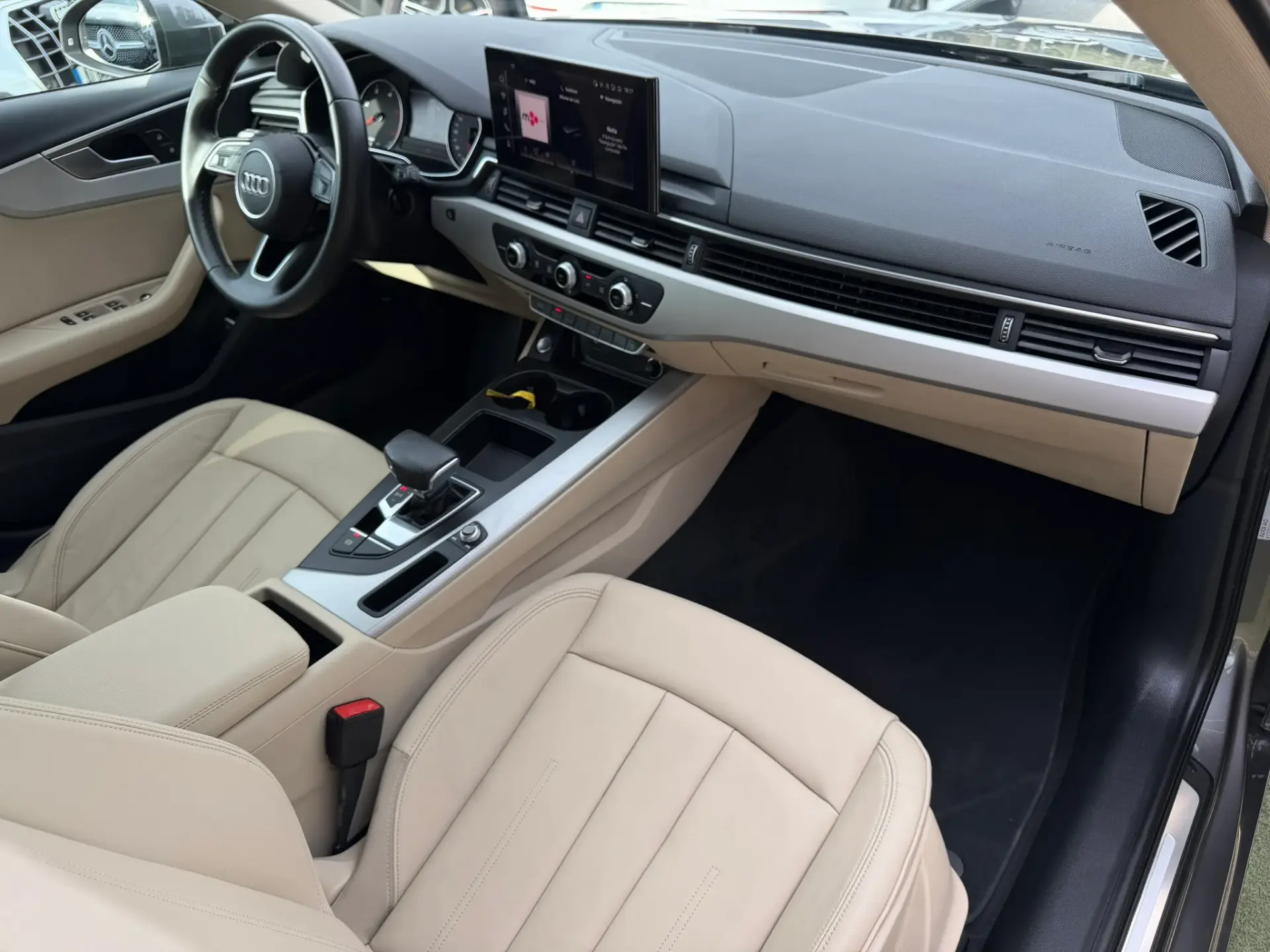 Audi A4 Avant 40 TDI S tronic Advanced 14