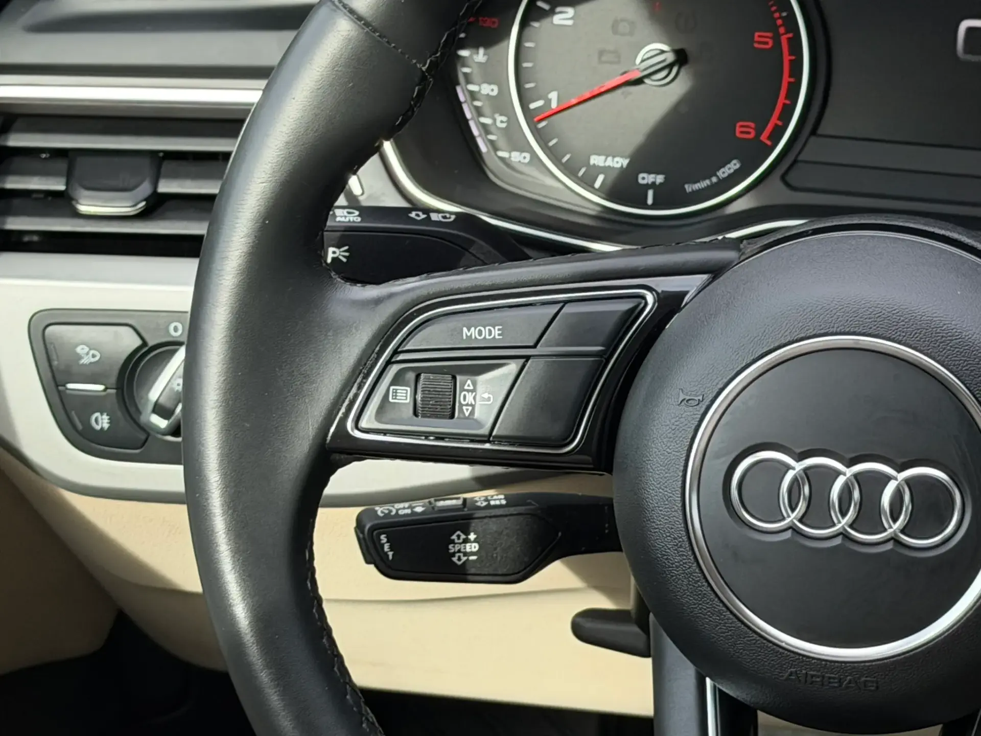 Audi A4 Avant 40 TDI S tronic Advanced 28